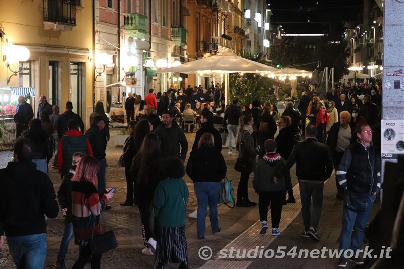 A Cosenza  grande festa su Corso Mazzini e Via Montesanto per il quinto compleanno di MFO, Milano Fashion Outlet.